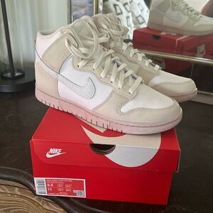 Lightly worn Nike Dunks